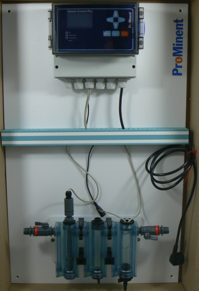 Régulation du débit, du pH et du chlore de l'eau Splash Control Pro (PROMINENT)